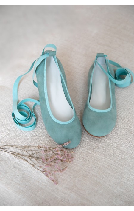 Lake ceremony ballerina shoe