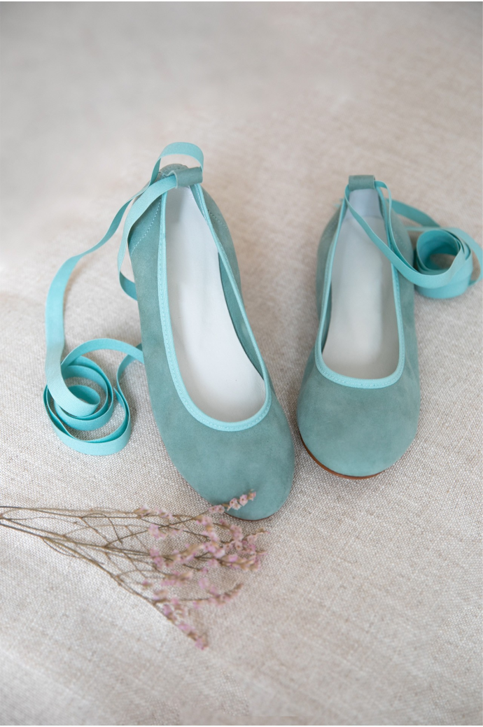 Lake ceremony ballerina shoe